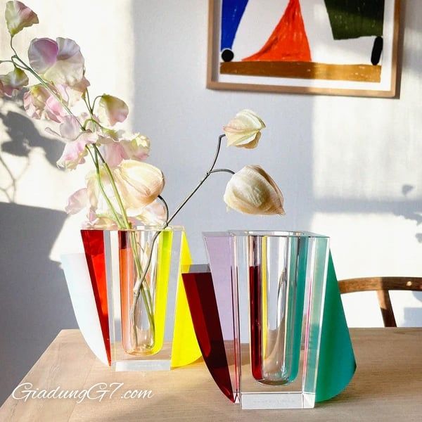 Lọ hoa pha lê Raleigh Reflections Copenhagen 12.5cm đại diện cho điều thiết yếu ​​mà tất cả chúng ta phải thực hiện để duy trì vẻ đẹp trong cuộc sống.