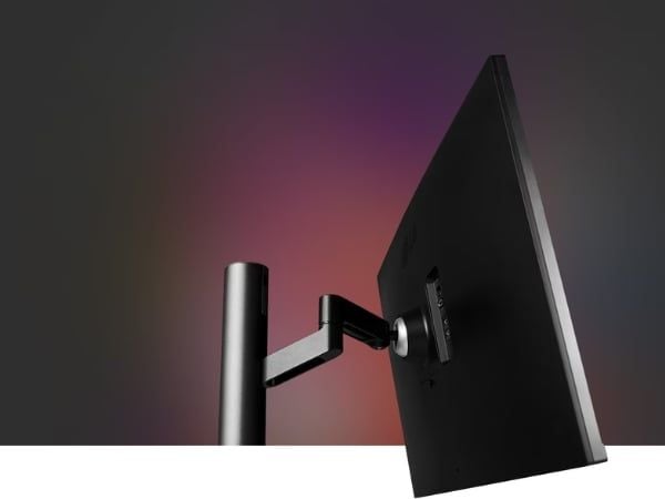 Màn hình LG 32UN880K-B 32 inch Thiết kế linh hoạt với chân đế điều chỉnh