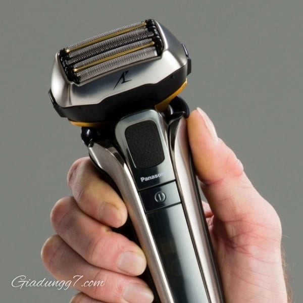 Máy cạo râu Panasonic ES-LV9Q Thiết kế đường cong công thái học