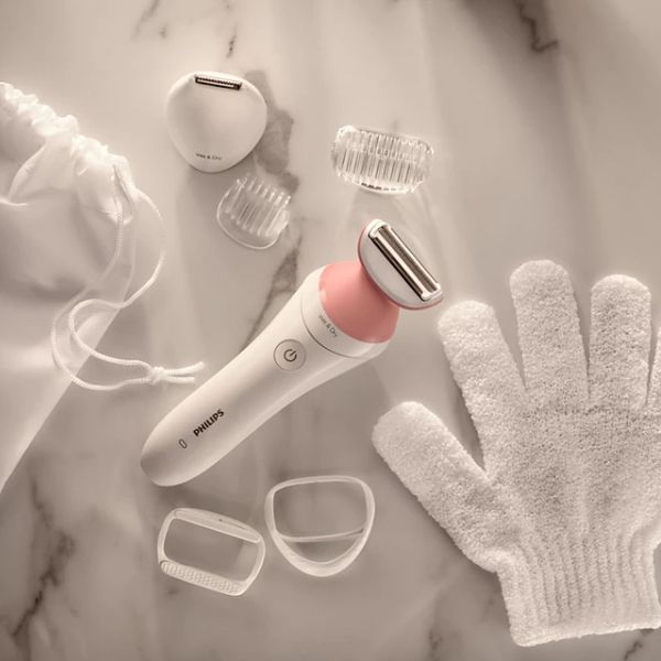 Máy cạo râu Philips Lady Series 6000 BRL146/00 không dây, dùng được cả khi ướt và khô, màu trắng.