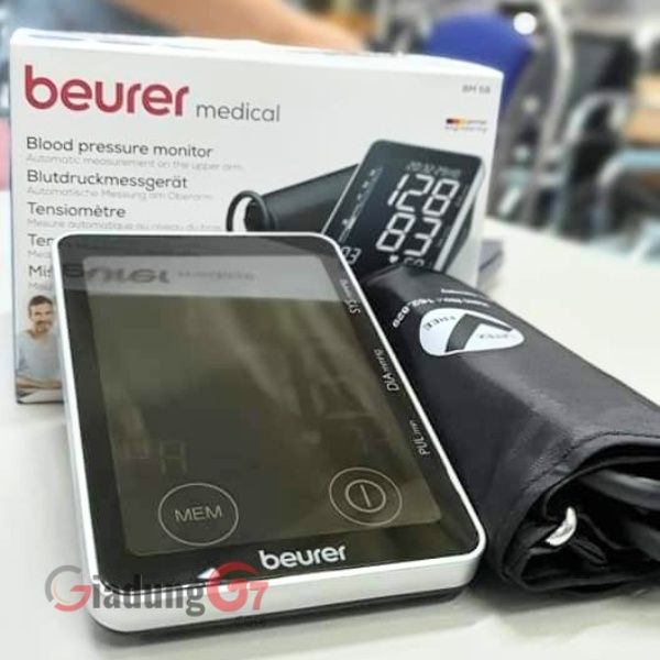 Máy đo huyết áp bắp tay Beurer BM58 thực hiện đo huyết áp, hiển thị kết quả và lưu trữ theo trình tự thời gian.