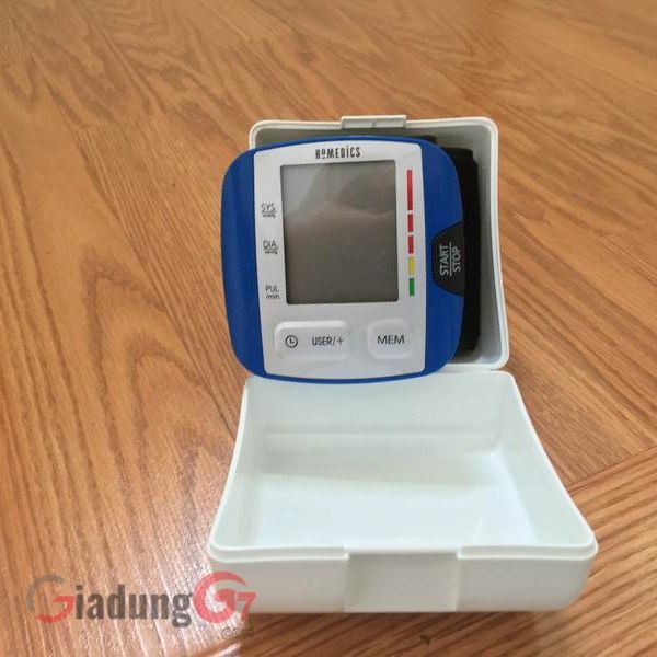 Máy đo huyết áp cổ tay HoMedics BPW-0200 có hộp đựng tiện lợi cho cất giữ