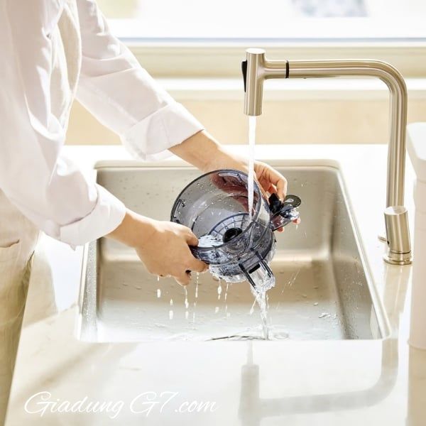 Máy ép chậm Hurom E50ST Tiết Kiệm Thời Gian Chuẩn Bị