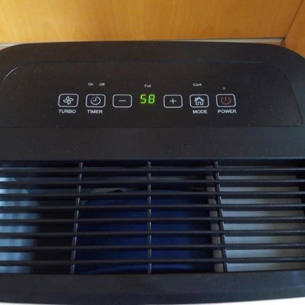 Máy hút ẩm Comfee MDDF 16DEN7 - 16 lít / 24 giờ Màn hình LED hiện đại, hiển thị thông tin rõ ràng.