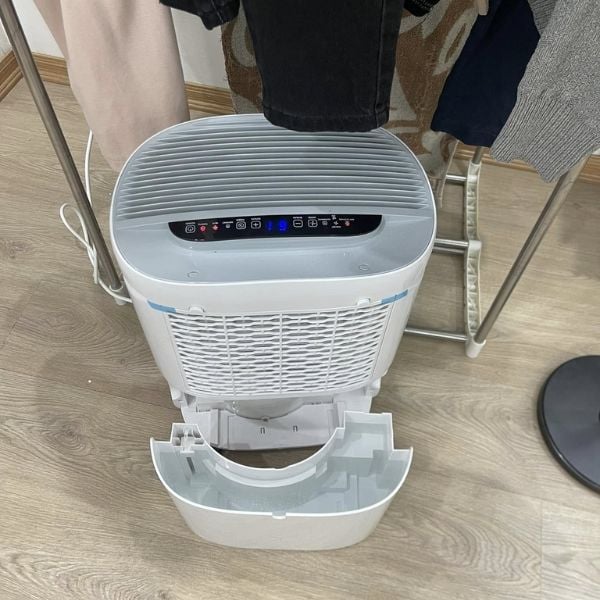 Máy hút ẩm Glucklich GLD30 PRO 30L/ngày Bình chứa 4 lít, xả thải trực tiếp