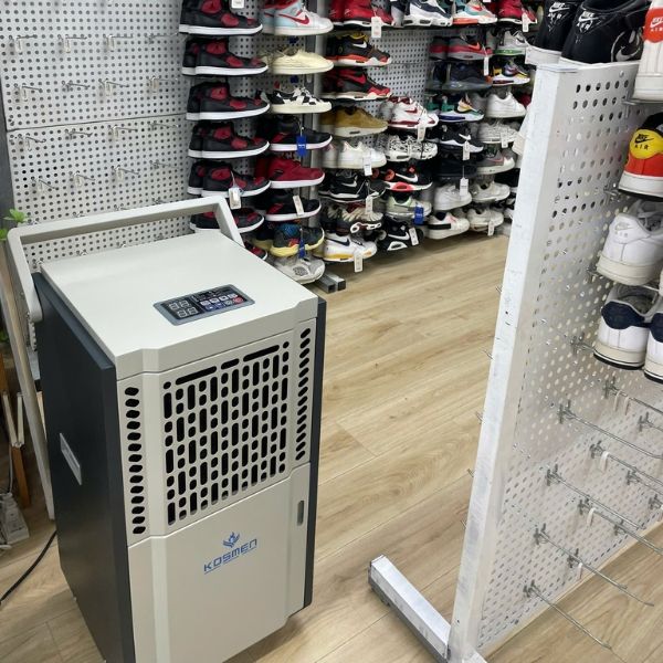 Máy hút ẩm Kosmen KM-90S Tính năng tự động và an toàn