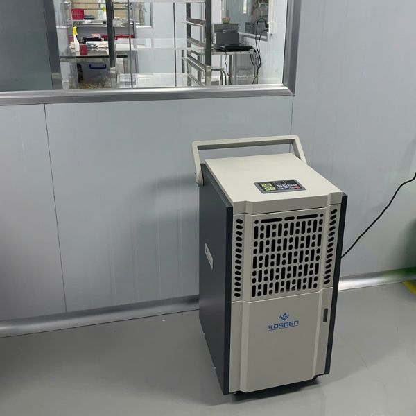 Máy hút ẩm Kosmen KM-90S Bảng điều khiển điện tử dễ sử dụng