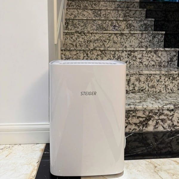 Máy hút ẩm Steiger STG 820DW 20L/ngày Thiết Kế Sang Trọng, Êm Ái Và Yên Tĩnh
