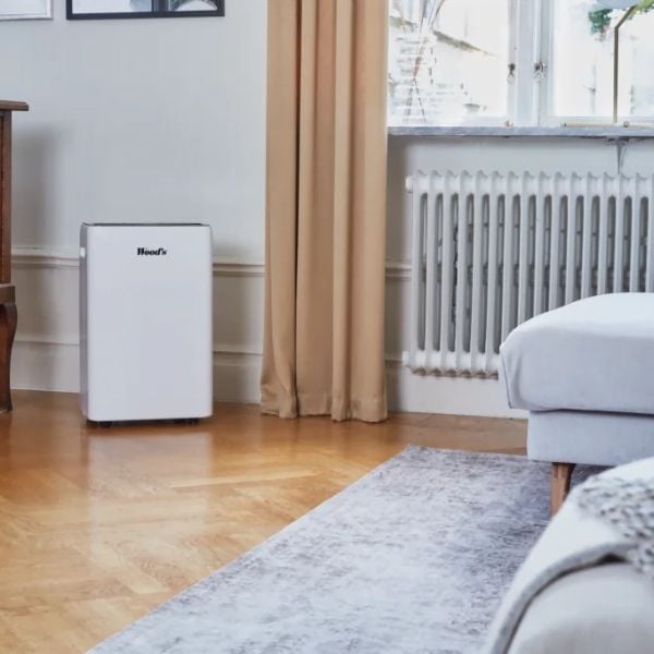 Máy hút ẩm Wood’s MRD20 Bình chứa nước lớn 3,8 lít, có thể thoát nước liên tục qua ống xả.
