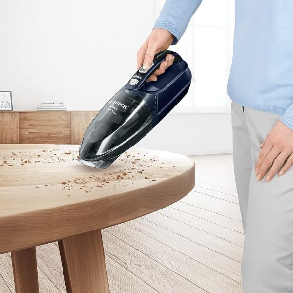 Máy hút bụi cầm tay osch BHN20L có thể sạc lại là trợ thủ nhỏ tiện dụng của Bosch trong quá trình làm sạch,