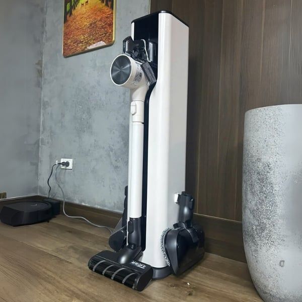 Máy hút bụi cầm tay LG CordZero A9T ULTRA Động cơ không chổi Smart Inverter Motor cho lực hút mạnh mẽ, làm sạch tối đa