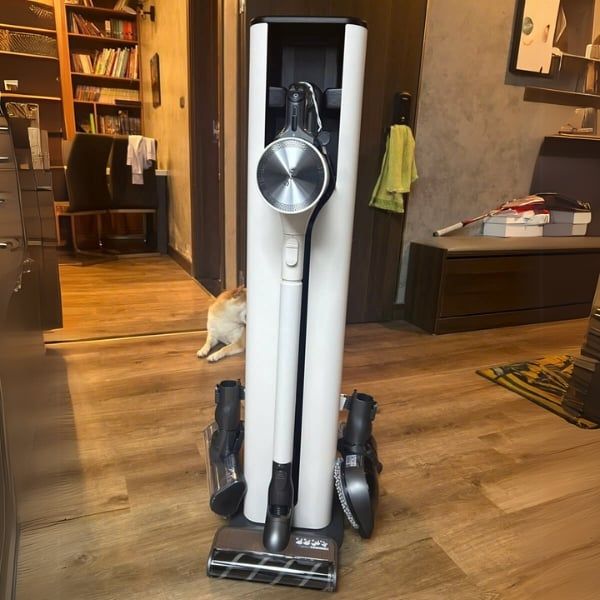 Máy hút bụi cầm tay LG CordZero A9T ULTRA Động cơ không chổi Smart Inverter Motor cho lực hút mạnh mẽ, làm sạch tối đa