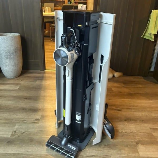 Máy hút bụi cầm tay LG CordZero A9T ULTRA Động cơ không chổi Smart Inverter Motor cho lực hút mạnh mẽ, làm sạch tối đa
