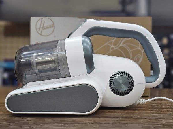 Máy hút bụi đệm Hoover HMC510UV hiệu quả làm sạch cao, diệt khuẩn bụi giường