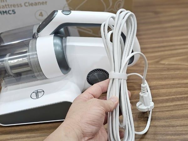 Máy hút bụi đệm Hoover HMC510UV hiệu quả làm sạch cao, diệt khuẩn bụi giường