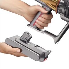 Máy hút bụi lau nhà Dyson V15s Detect Submarine Complete HEPA với Pin bấm vào