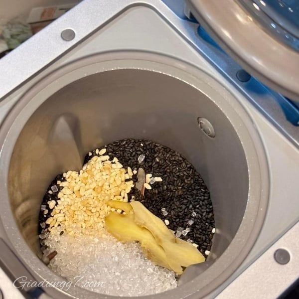 Máy làm sữa hạt HeimChef Plus Pro 920 ó thể đồng thời nấu và tạo ra nhiều thức uống hay món ăn khác nhau