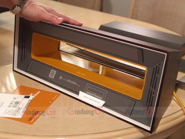 Chỉ cần tháo bỏ lớp màng bọc buồng phản ứng và sử dụng Máy lọc không khí Airocide APS-200 khi mới nhận nguyên kiện