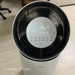 Máy lọc không khí LG PuriCare 360˚ Plus AS183DWFC dễ dàng hơn bằng các nút chỉ chứa các chức năng thiết yếu.