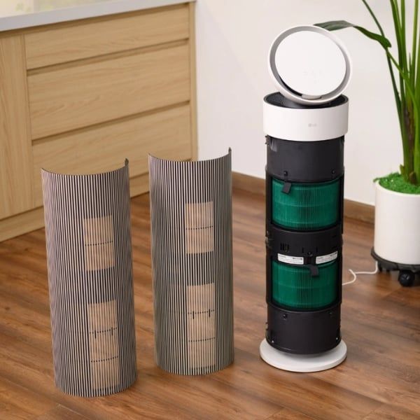 Máy lọc không khí LG PuriCare Aero Booster Pet AS55GGSY0 có Bộ lọc 3 lớp mang lại hiệu quả vượt trội