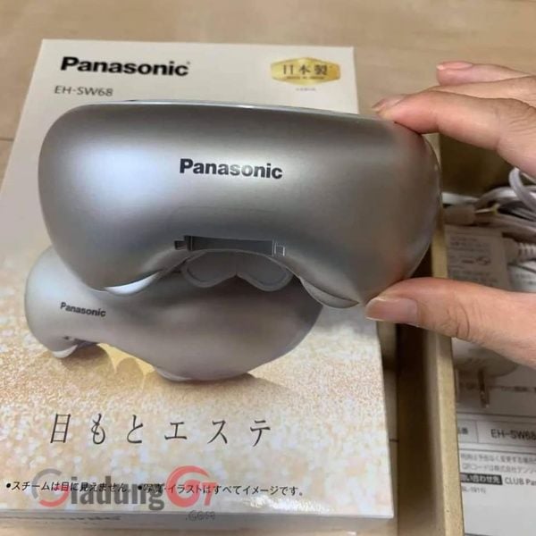 Máy massage mắt Panasonic EH-SW68 cung cấp ba chế độ rung khác nhau, tác động đến các huyệt đạo xung quanh đôi mắt một cách chính xác