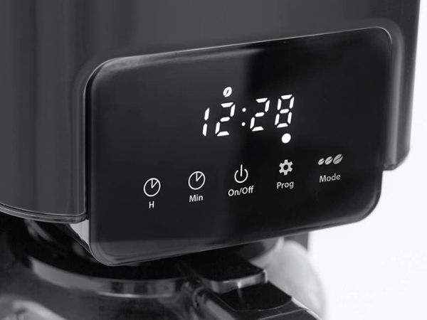 Máy pha cà phê Caso Coffee Taste & Style Thermo với màn hình LCD rất dễ sử dụng