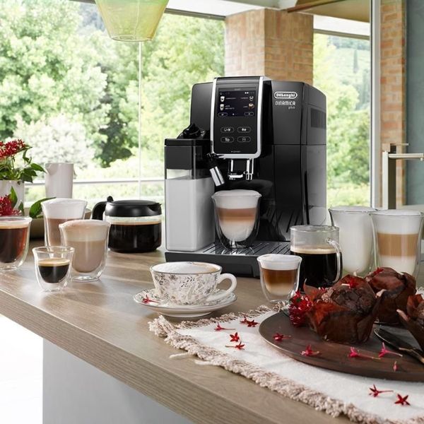 Máy pha cà phê Delonghi Dimamica ECAM 353.75B mang đến trải nghiệm pha cà phê từ hạt đến tách với thiết kế hiện đại