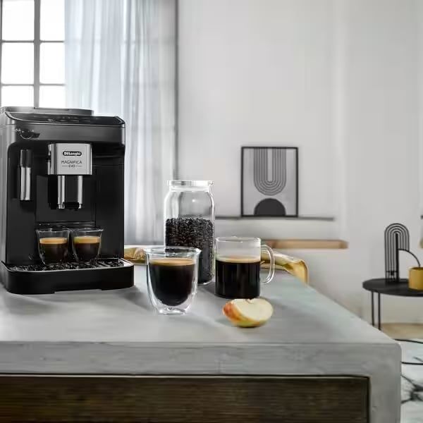 Máy pha cà phê De'Longhi Magnifica Evo ECAM 290.21.B tạo ra những tách cà phê hoàn hảo
