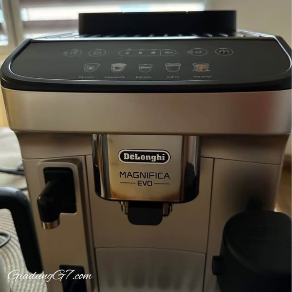 Máy pha cà phê Delonghi ECAM 292.33.SB Magnifica Evo Vệ sinh dễ dàng và nhanh chóng