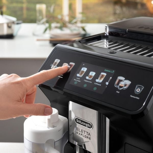 Máy pha cà phê Delonghi ECAM 450.55.G Eletta Explore với 40 đồ uống nóng và lạnh được cài đặt sẵn