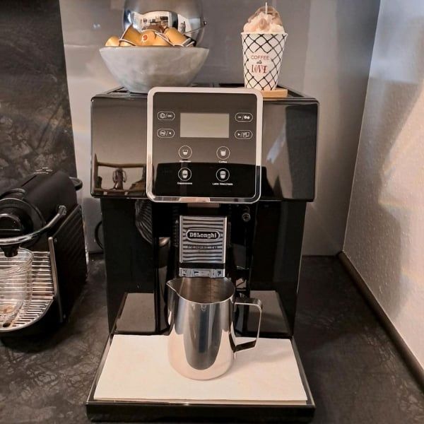 Máy pha cà phê DeLonghi ESAM 428.40.BS Perfecta Evo có thể chuẩn bị tới 6 tách chỉ bằng một nút nhấn