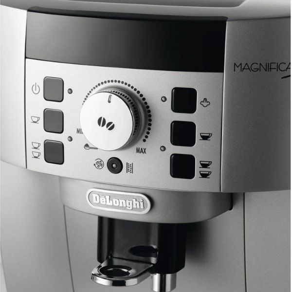 Máy pha cà phê Delonghi Magnifica S Ecam 22.110.SB thiết kế xay bằng thép vô cùng bền và có 13 nấc để chọn độ mịn của bột cà phê