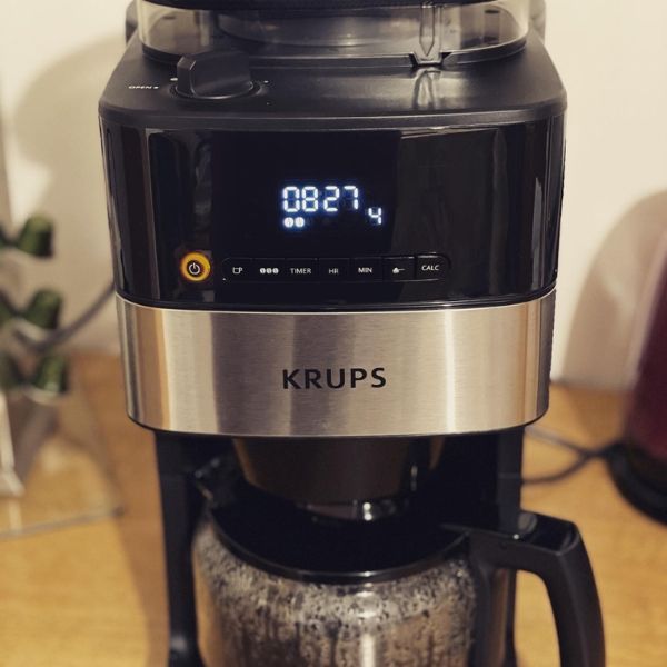 Máy pha cà phê Krups KM8328 Với ba mức độ mạnh khác nhau