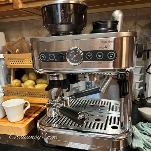 Máy pha cà phê Philips Barista Brew PSA3228/41 thiết kế châu Âu thanh lịch, vỏ kim loại chống vân tay và kích thước nhỏ gọn