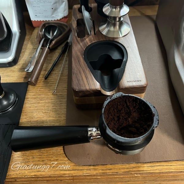 Các phụ kiện pha của Máy pha cà phê Philips Barista Brew PSA3228/41