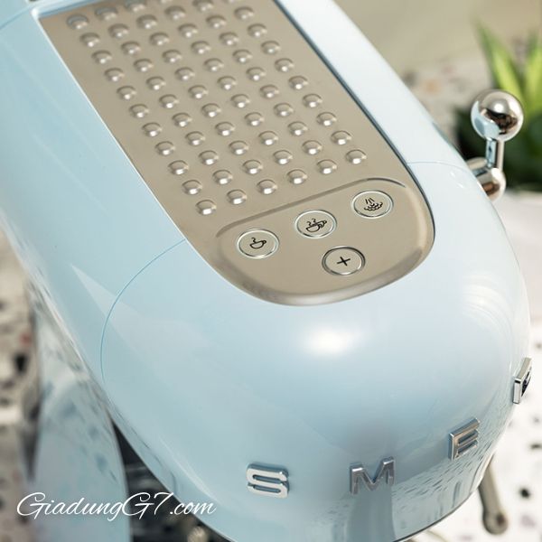 Máy pha cà phê thủ công Smeg ECF02PBEU Cài đặt điều khiển: Nút, Cần gạt
