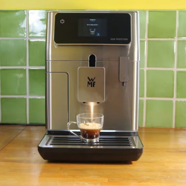 Máy pha cà phê WMF Perfection 660 Nhấp và Làm Sạch – Dễ Dàng Mỗi Ngày