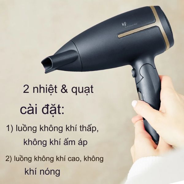 Beurer HC25 với công suất 1600 W (Max) với kích thước nhỏ gọn, thiết kế hiện đại, là đồ dùng không thể thiếu cho mỗi chuyến đi du lịch hay công tác xa.