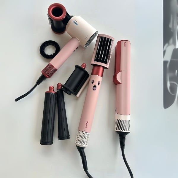 Máy sấy tóc Dyson HD16 Supersonic Nural - Sakura Cherry hoàn hảo để chăm sóc tóc của bạn
