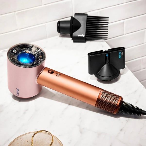 Máy sấy tóc Dyson HD16 Nural - Màu&nbsp;Amber Silk Có cảm biến tự động thay đổi giảm nhiệt khi đầu sấy di chuyển gần tóc và da đầu!