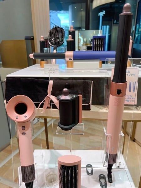 Máy sấy tóc Dyson Supersonic Ceramic Pink HD15 Đa dạng đầu sấy đi kèm