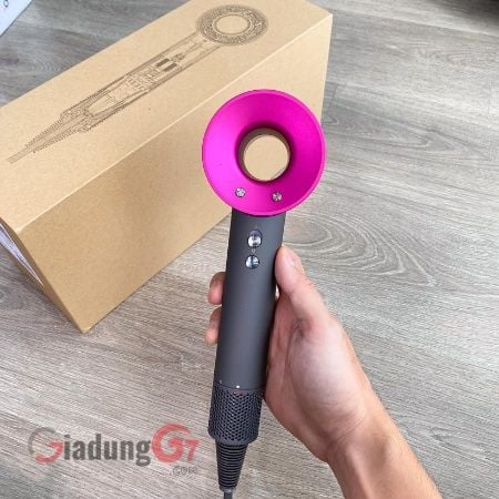 Máy sấy tóc Dyson Supersonic HD15 là một món quà tặng tuyệt vời cho các cô nàng xinh đẹp và cho hệ thống chăm sóc tóc của salon