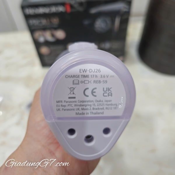 Máy tăm nước Panasonic EW DJ26 V303 Series 300 Sạc không dây thoải mái và dễ dàng