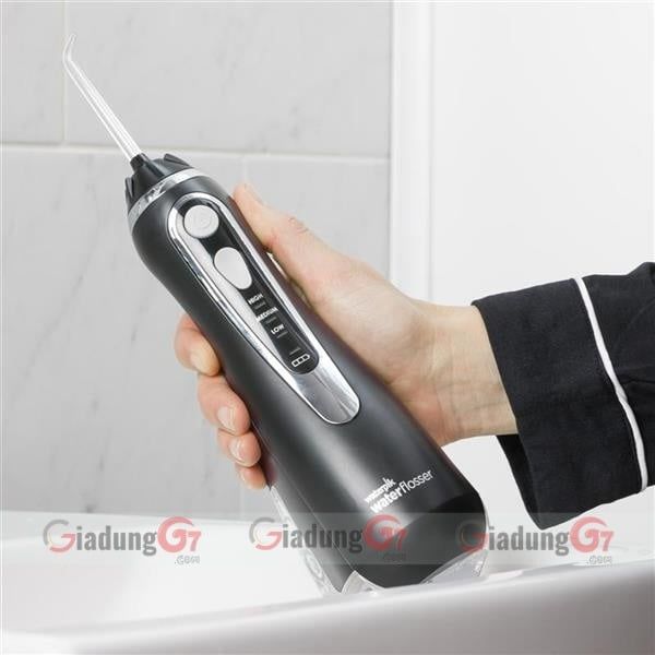 Máy tăm nước Waterpik WP582 / WP-582 màu đen nhẹ nhàng, phù hợp cho cả nam và nữ sử dụng