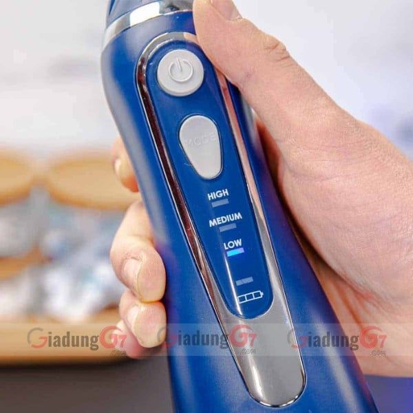 Máy tăm nước Waterpik WP583 / WP-583 có thiết kế cực kỳ yên tĩnh và bộ sạc từ tính nhanh trong 4 giờ.