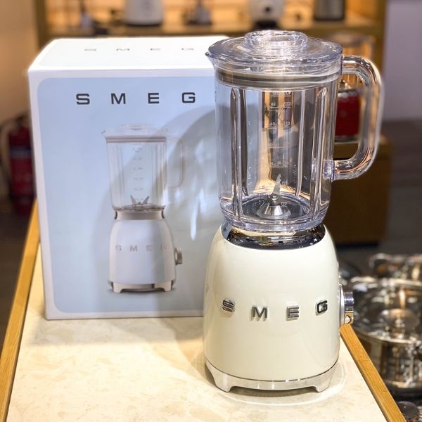 Máy xay sinh tố Smeg BLF03CREU với Lưỡi dao kép không gỉ