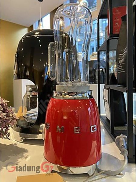 Smeg Red personal blender PBF01RDEU