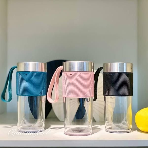 Máy xay sinh tố Mix and Go WMF Kuchenminis với Tốc độ cao lên đến 20.000 vòng / phút cho kết quả xay hoàn hảo mọi lúc mọi nơi.