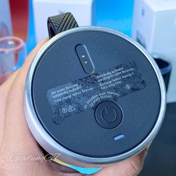 Máy xay sinh tố Mix and Go WMF Kuchenminis Thiết kế an toàn với chức năng tự động dừng nếu nắp mở hoặc lắp không đúng vị trí.