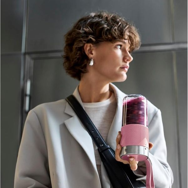 Máy xay sinh tố Mix and Go WMF Kuchenminis thuận tiện để sử dụng và mang đi lại